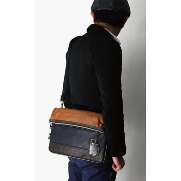 Bianchi Shoulder Bag 2Way TBPI-03 Black A4 Celeste Bicycle Crossbody Travel Bag - Picture 3 of 16